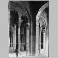 Empore Foto F. R. P. Sumner.jpg